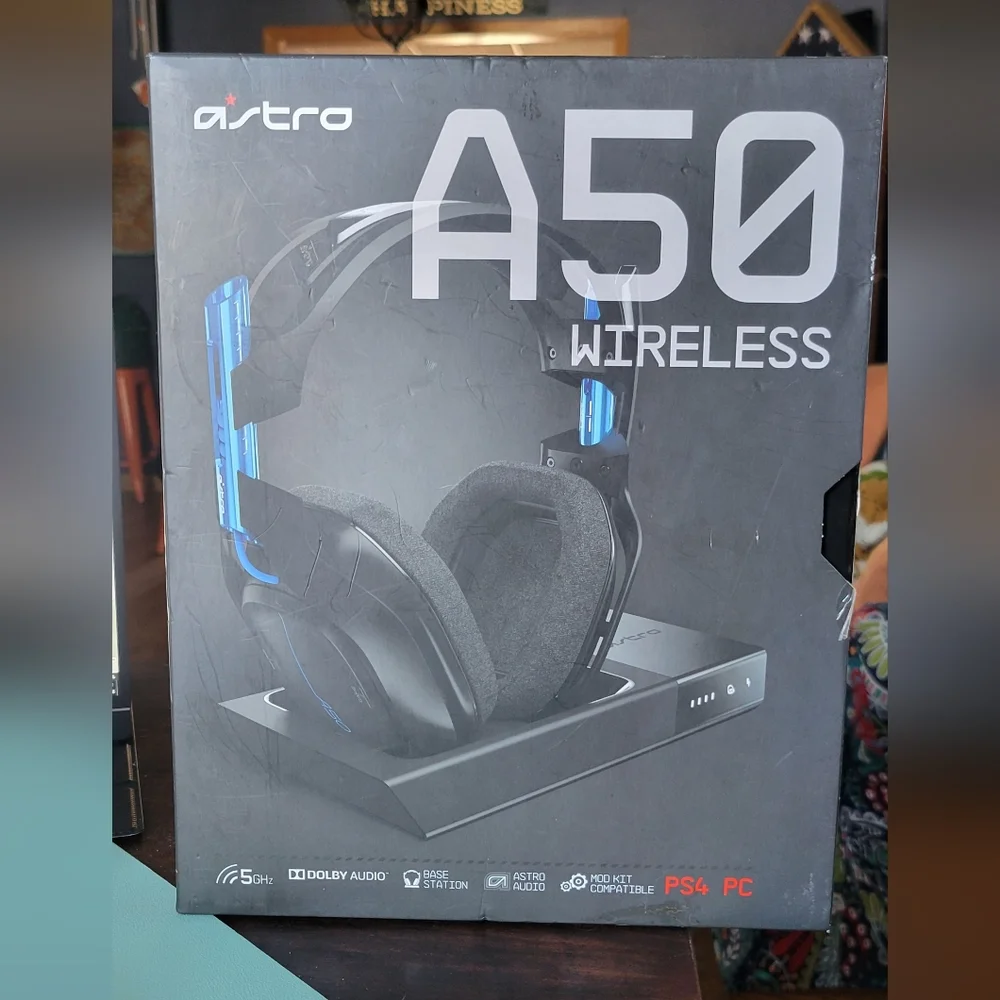 Astro A50 Wireless Gaming Headphones - Picture 1 of 4
